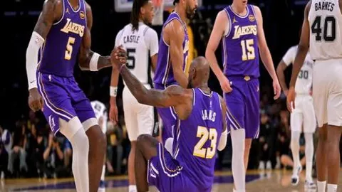 罗杰斯坚定支持亨德森沙特之行：虽无争议却引发道德之争